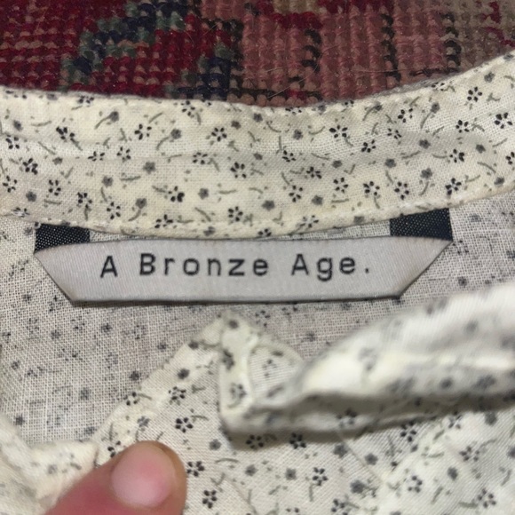 A Bronze Age Louie Top - Picture 6 of 7